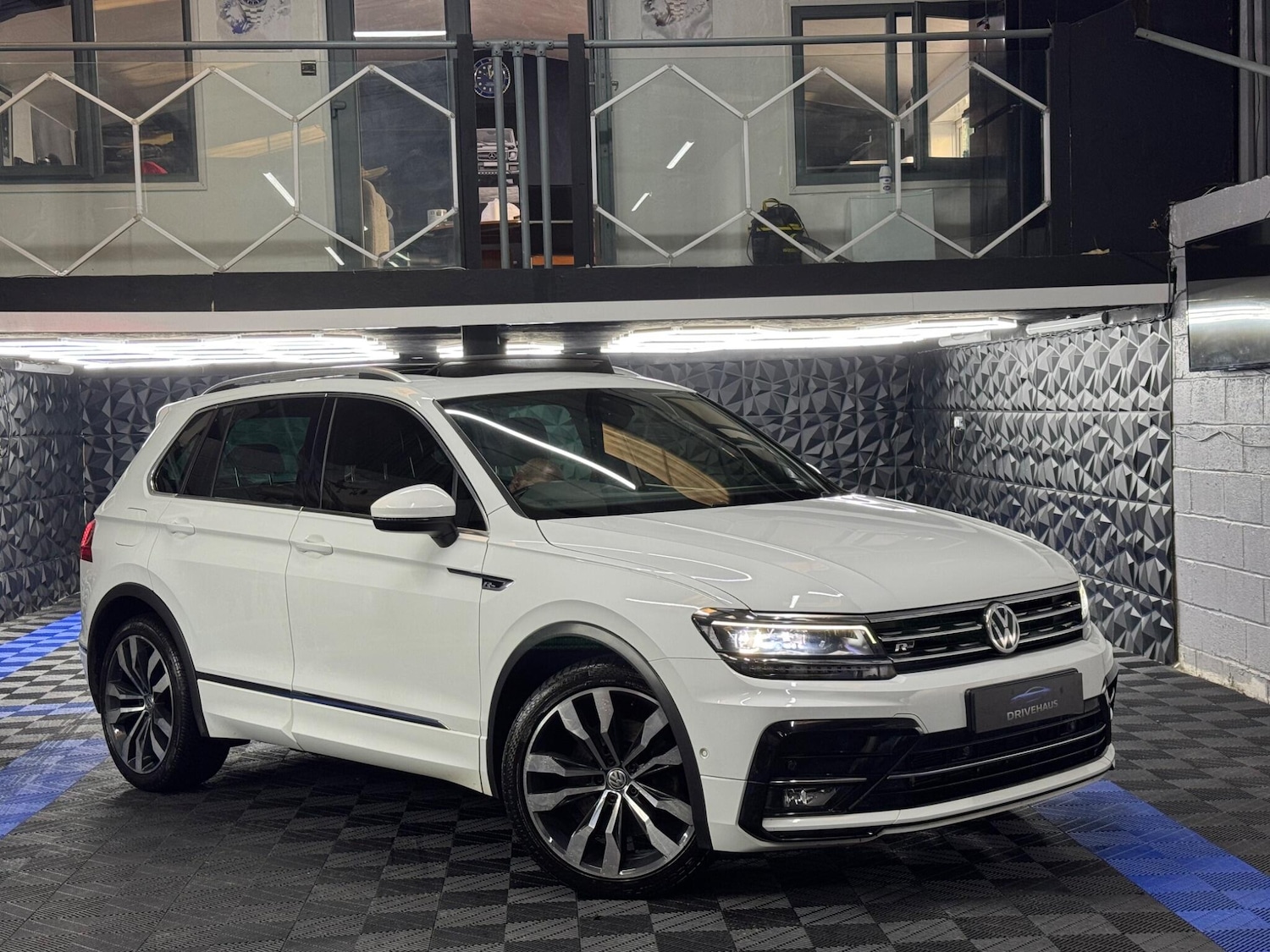 Used Volkswagen Tiguan for sale - 76989452: Photo 8