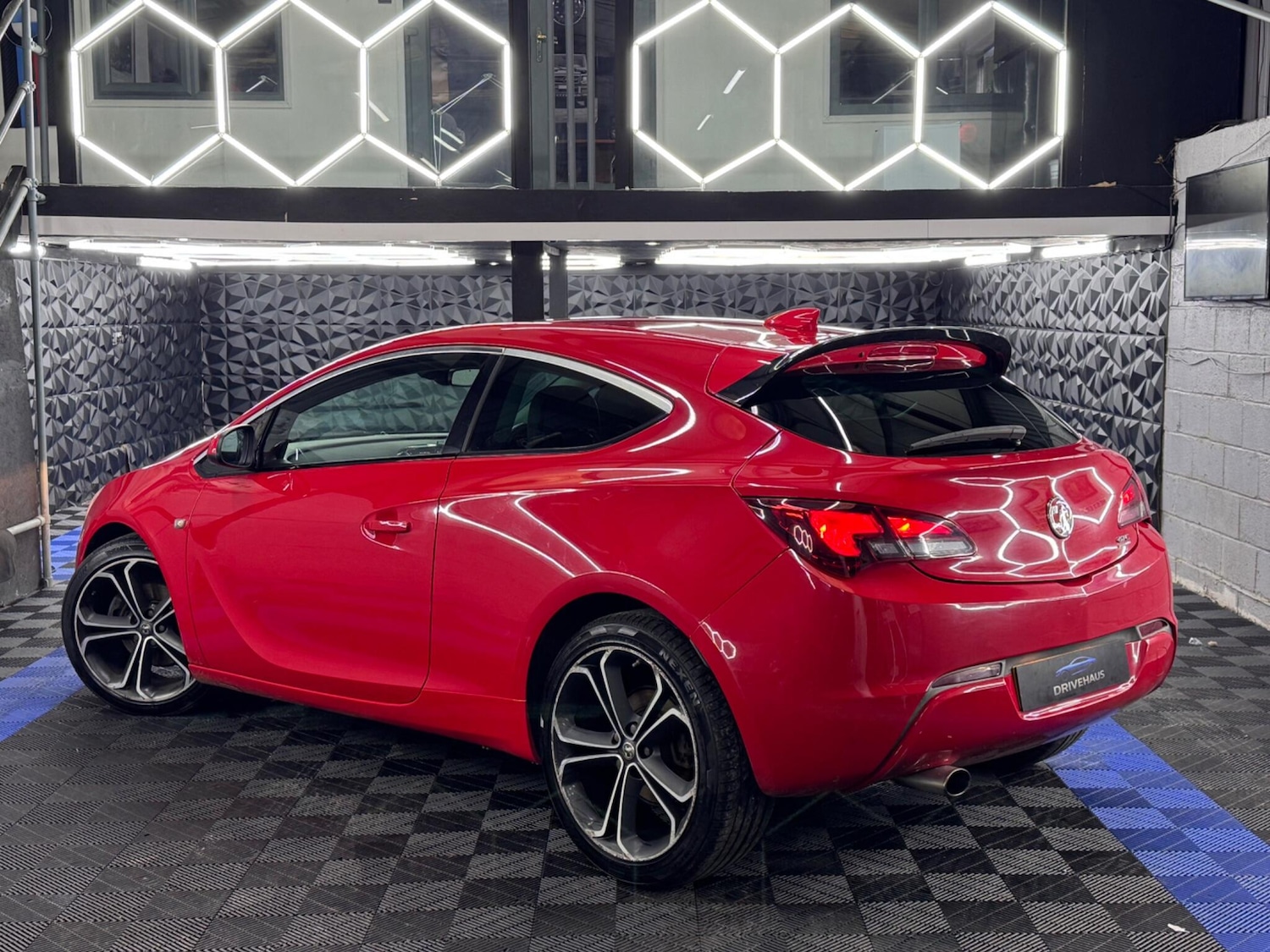 Used Vauxhall Astra GTC 2017 for sale - 78170129: Photo 14