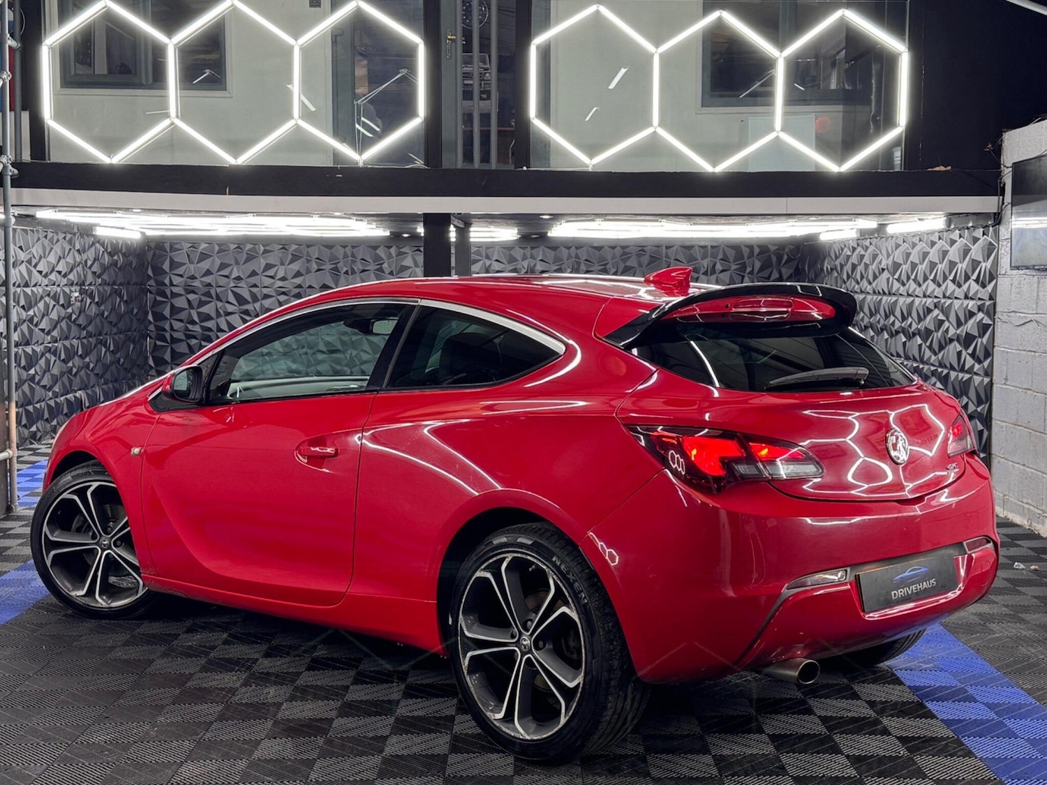 Used Vauxhall Astra GTC 2017 for sale - 78170129: Photo 16