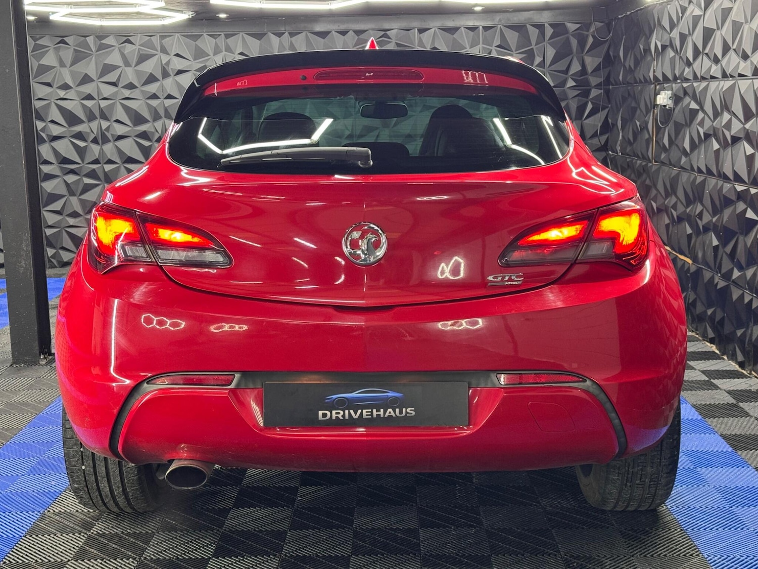 Used Vauxhall Astra GTC 2017 for sale - 78170129: Photo 17
