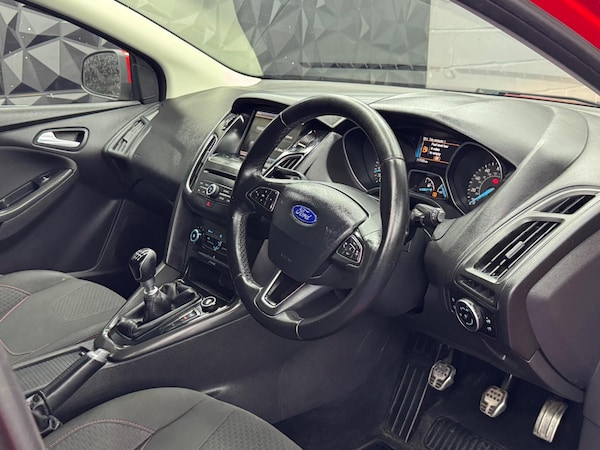 Used Ford Focus 2015 for sale - 75492489: Photo 12