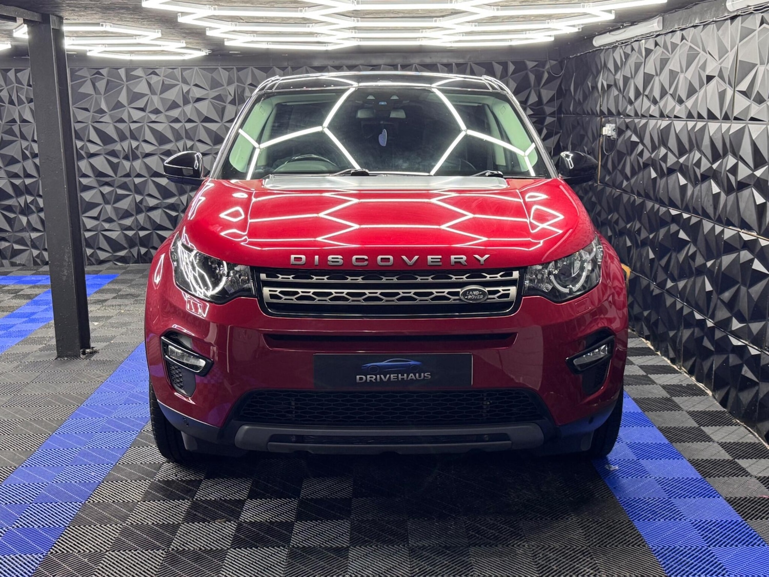 Used Land Rover Discovery Sport 2017 for sale - 77612188: Photo 2