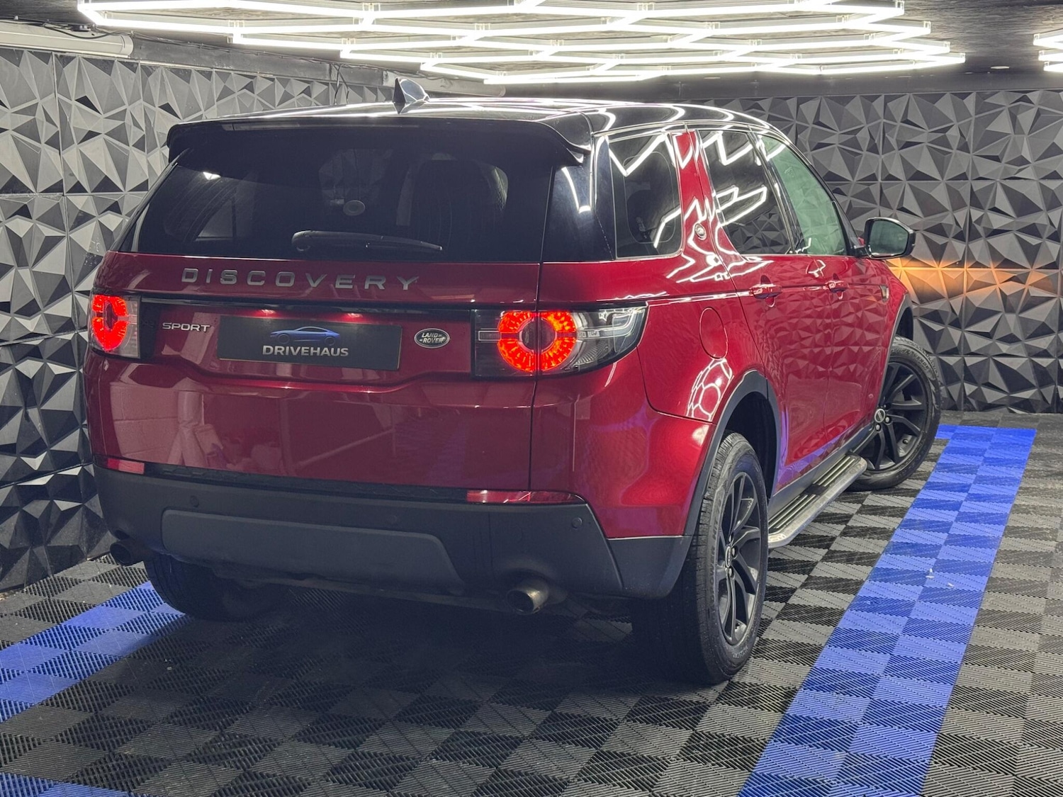 Used Land Rover Discovery Sport 2017 for sale - 77612188: Photo 24