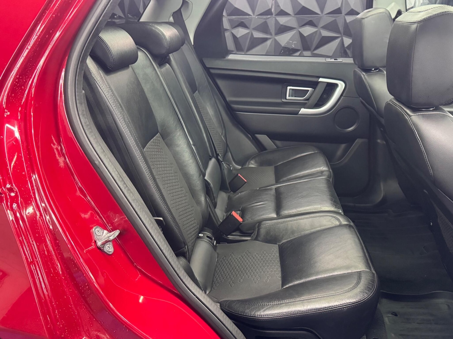 Used Land Rover Discovery Sport 2017 for sale - 77612188: Photo 27