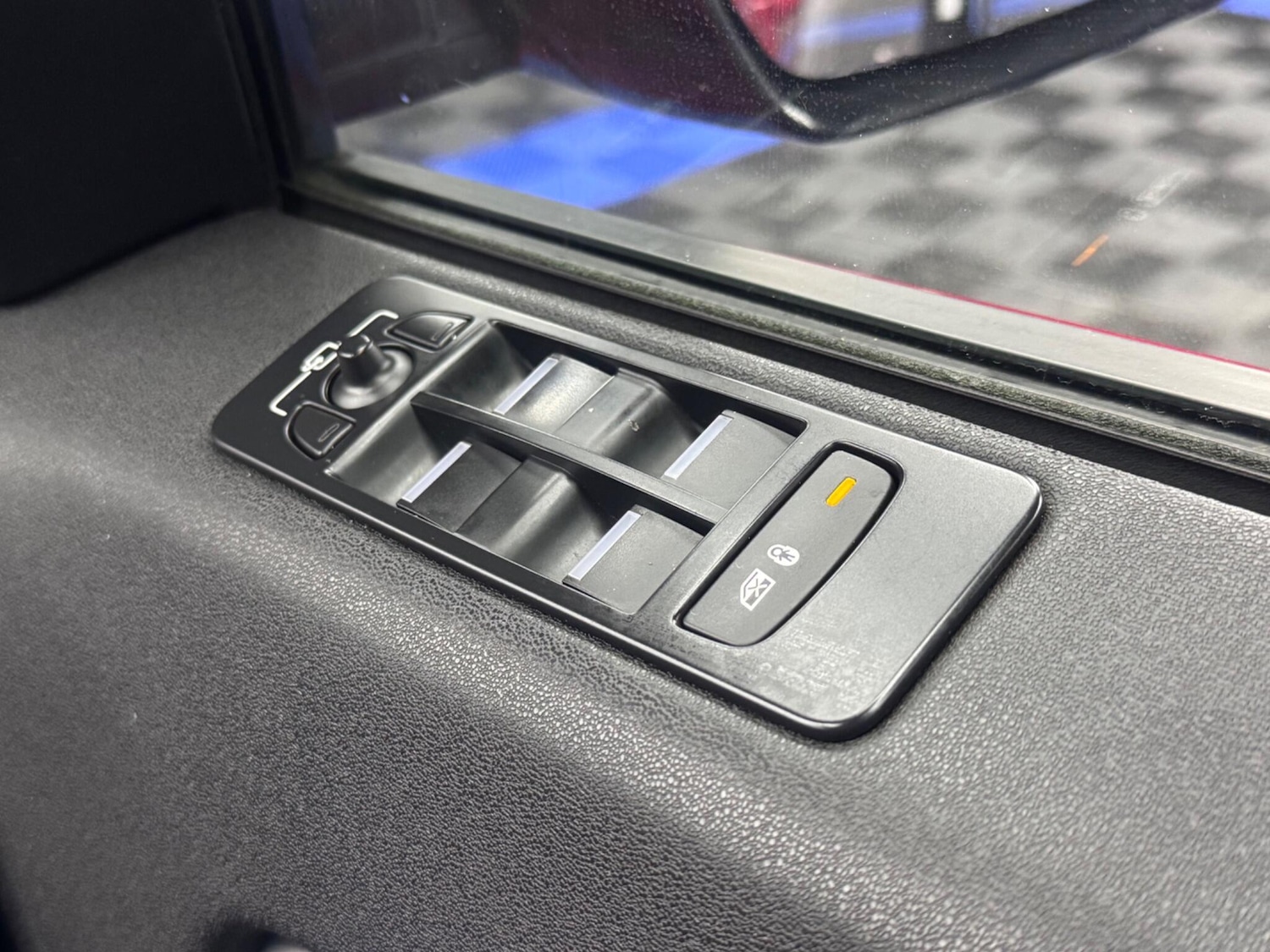 Used Land Rover Discovery Sport 2017 for sale - 77612188: Photo 29