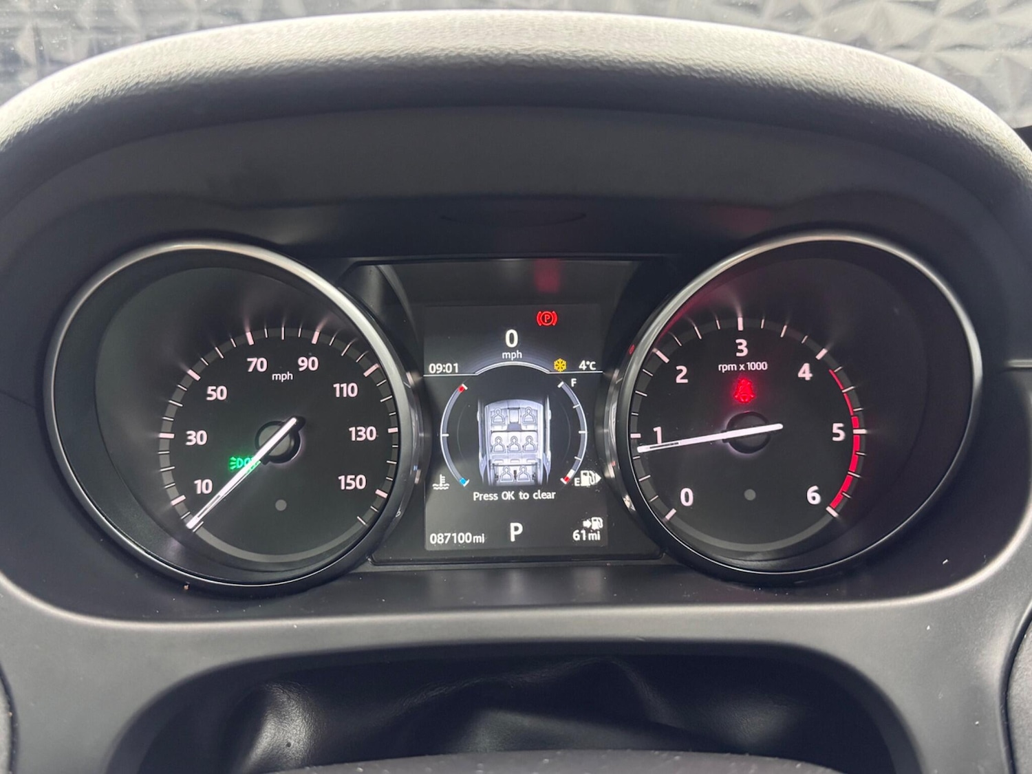 Used Land Rover Discovery Sport 2017 for sale - 77612188: Photo 38