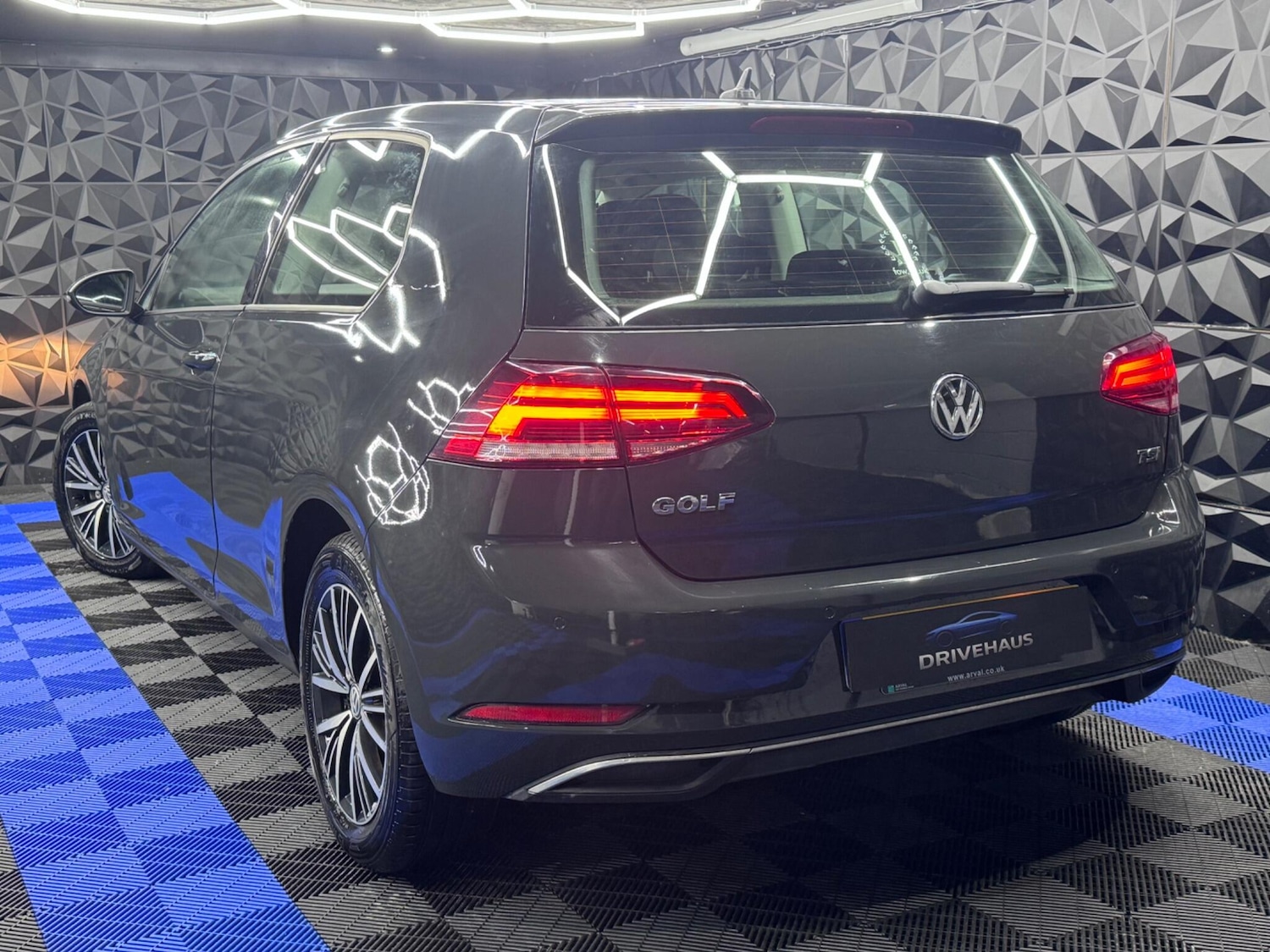 Used Volkswagen Golf 2017 for sale - 76607868: Photo 12