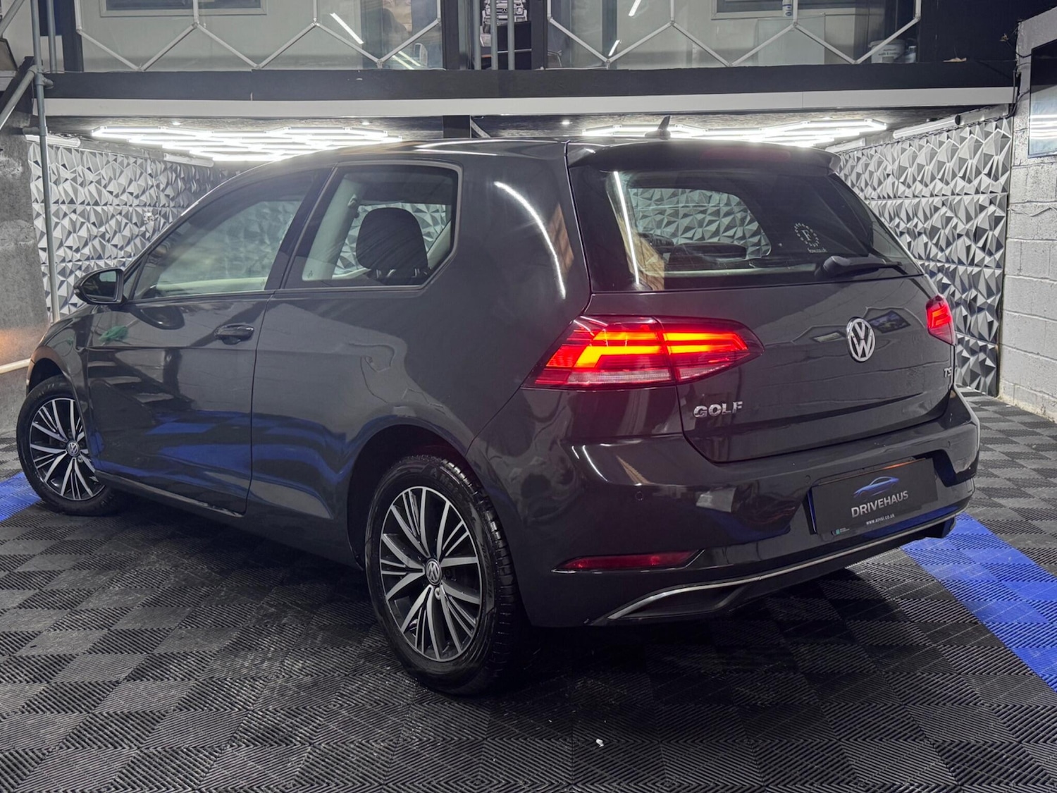 Used Volkswagen Golf 2017 for sale - 76607868: Photo 14