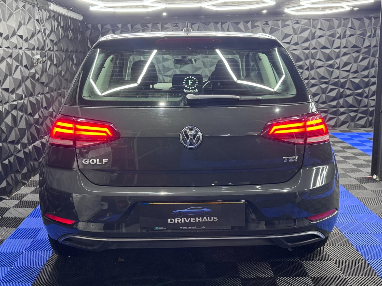 Used Volkswagen Golf 2017 for sale - 76607868: Photo 16