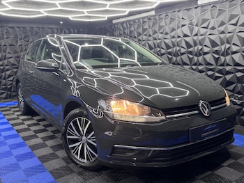 Volkswagen - Golf