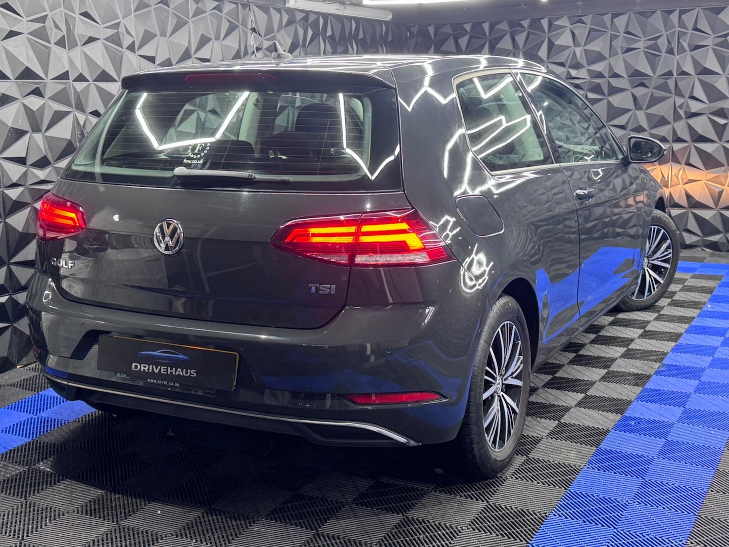 Used Volkswagen Golf 2017 for sale - 76607868: Photo 22