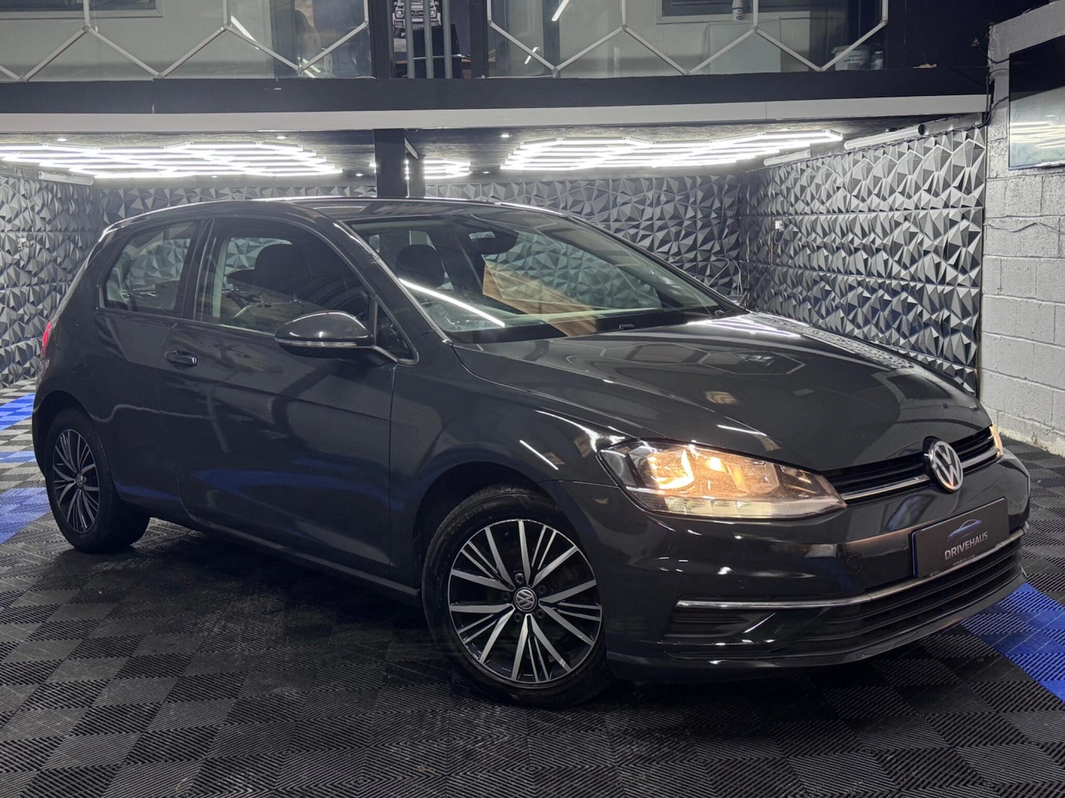 Used Volkswagen Golf 2017 for sale - 76607868: Photo 6