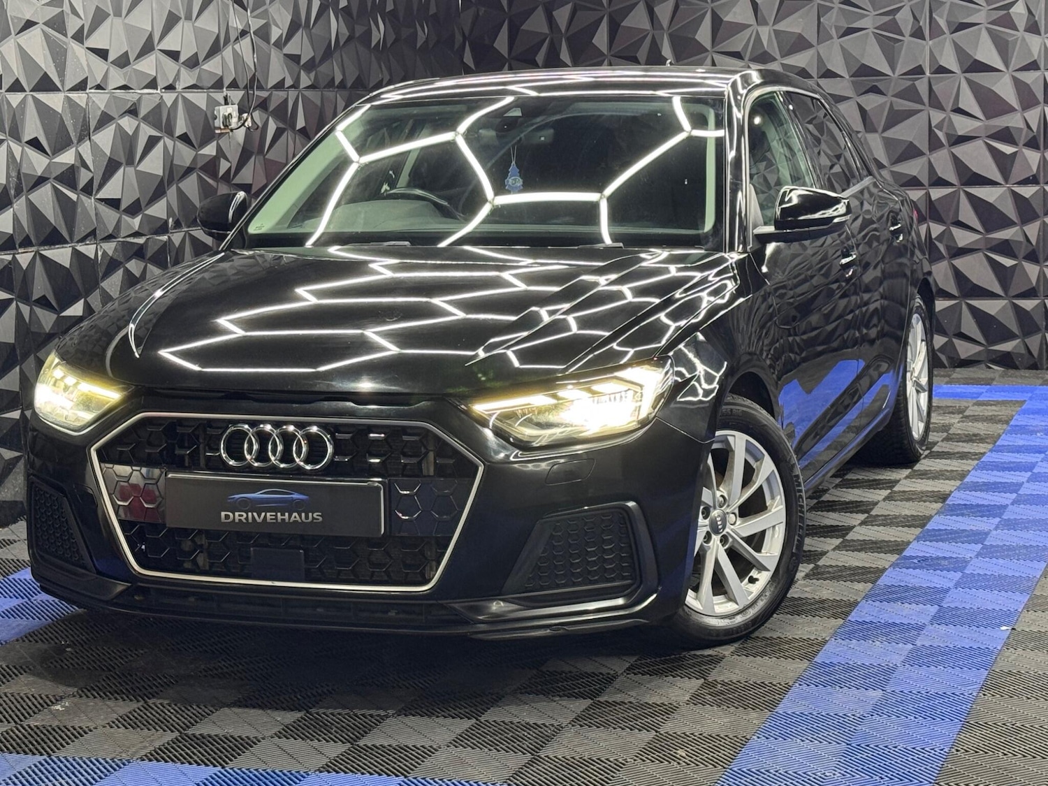 Used Audi A1 for sale - 77993494: Photo 16