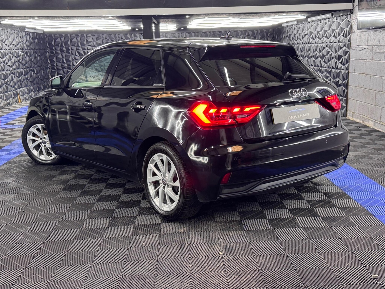 Used Audi A1 for sale - 77993494: Photo 17