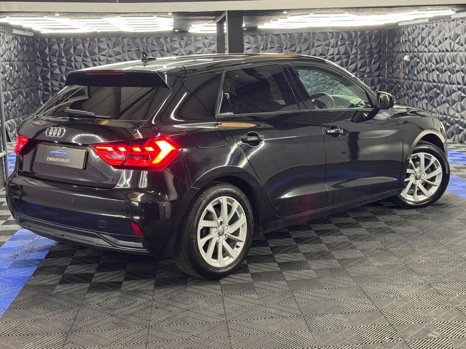 Used Audi A1 for sale - 77993494: Photo 28