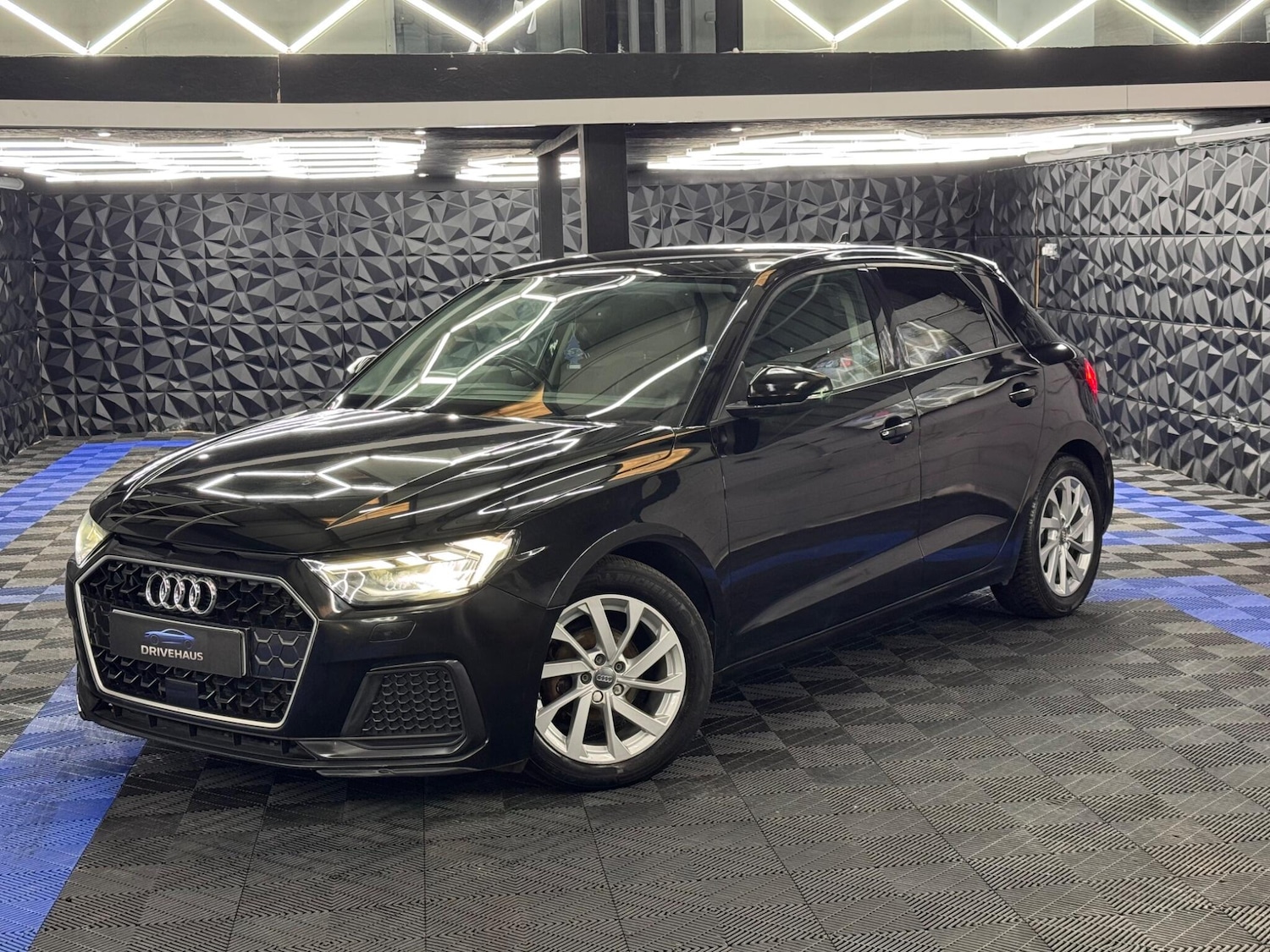 Used Audi A1 for sale - 77993494: Photo 3