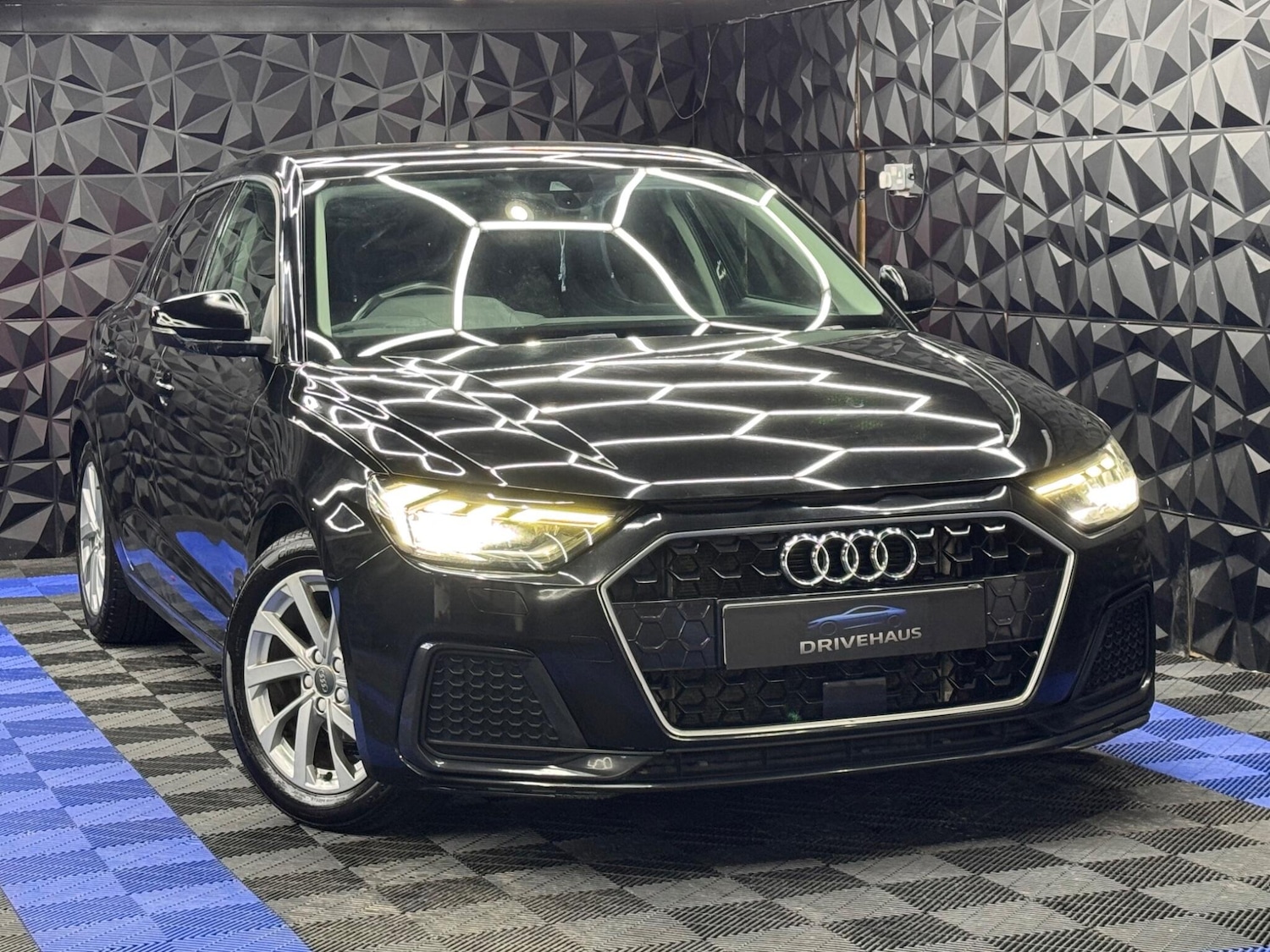Used Audi A1 for sale - 77993494: Photo 5