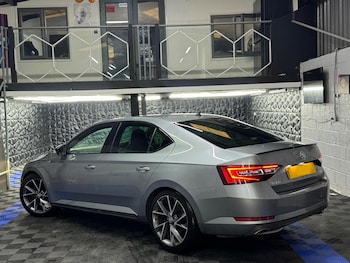 Used Skoda Superb 2018 for sale - 75493247: Photo