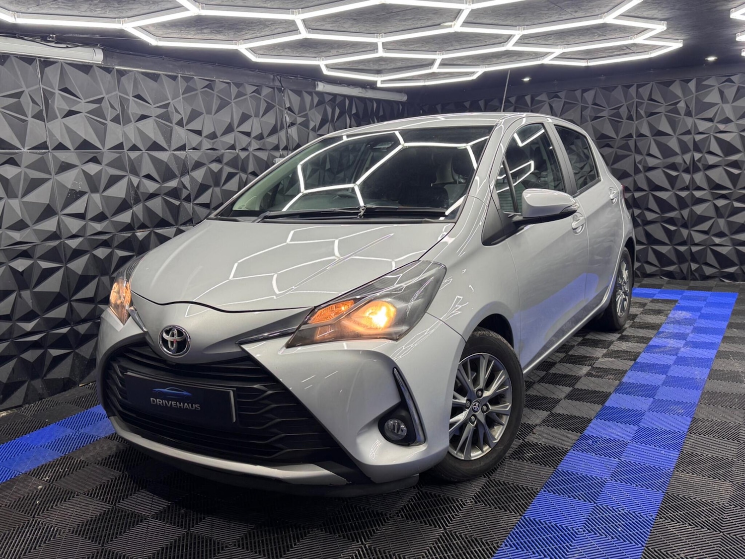 Used Toyota Yaris 2018 for sale - 77130640: Photo 10