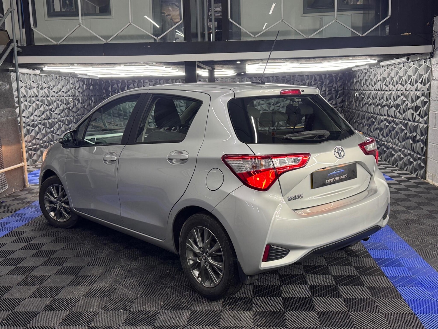 Used Toyota Yaris 2018 for sale - 77130640: Photo 13