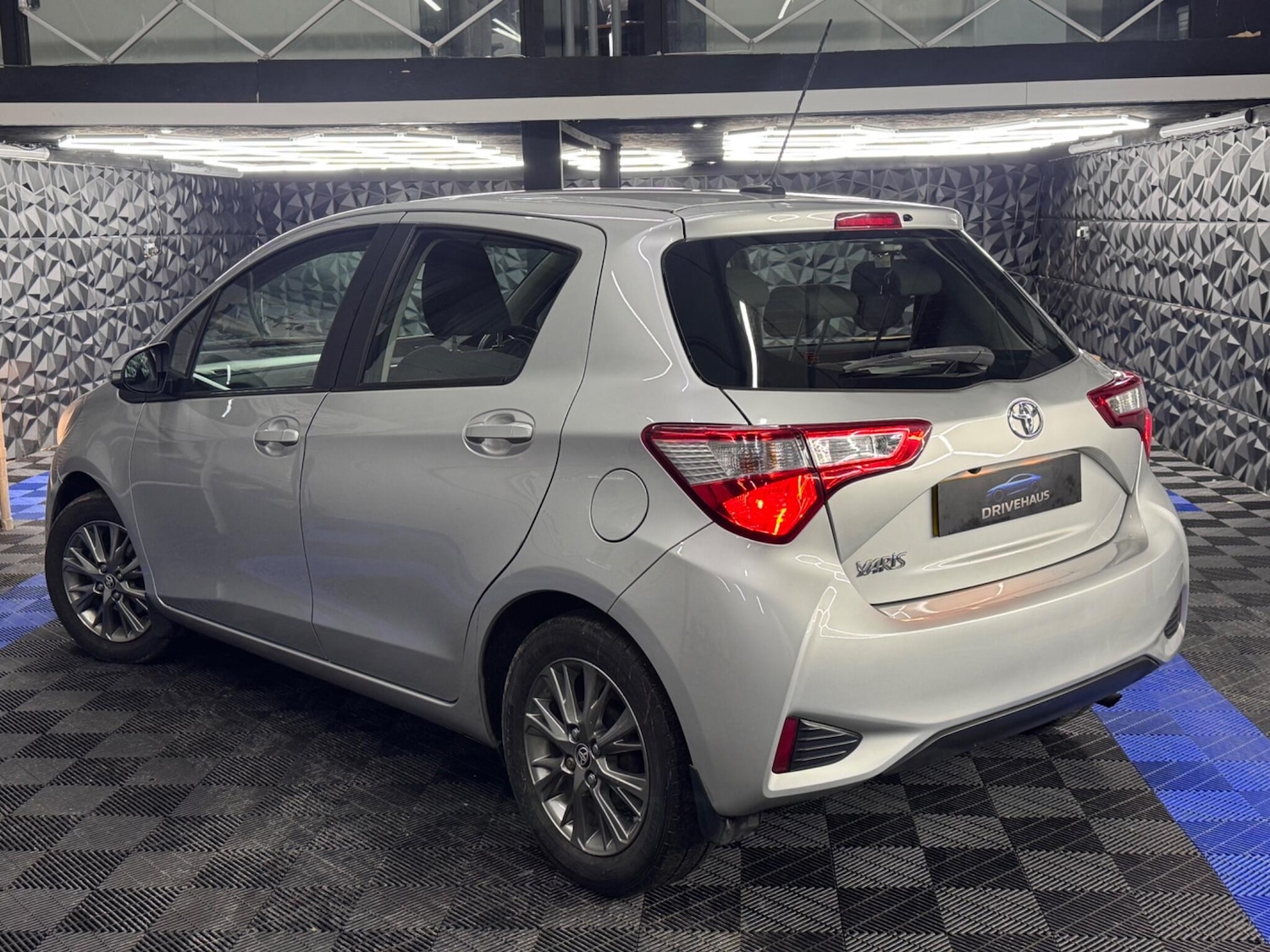 Used Toyota Yaris 2018 for sale - 77130640: Photo 14
