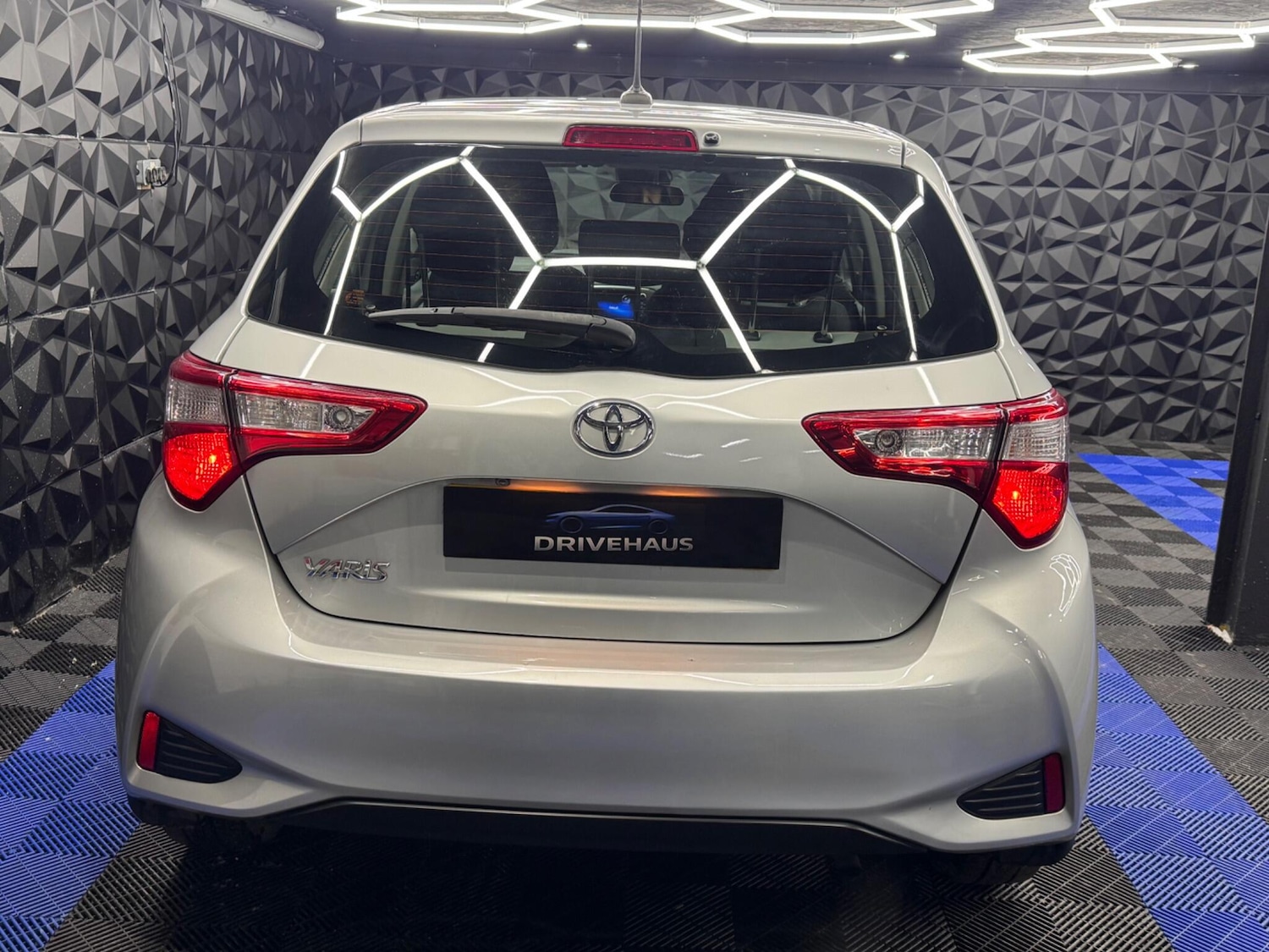 Used Toyota Yaris 2018 for sale - 77130640: Photo 16