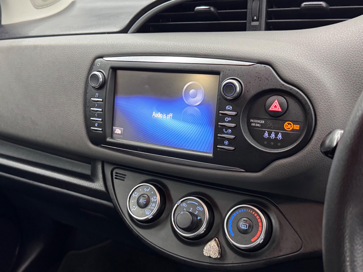 Used Toyota Yaris 2018 for sale - 77130640: Photo 29