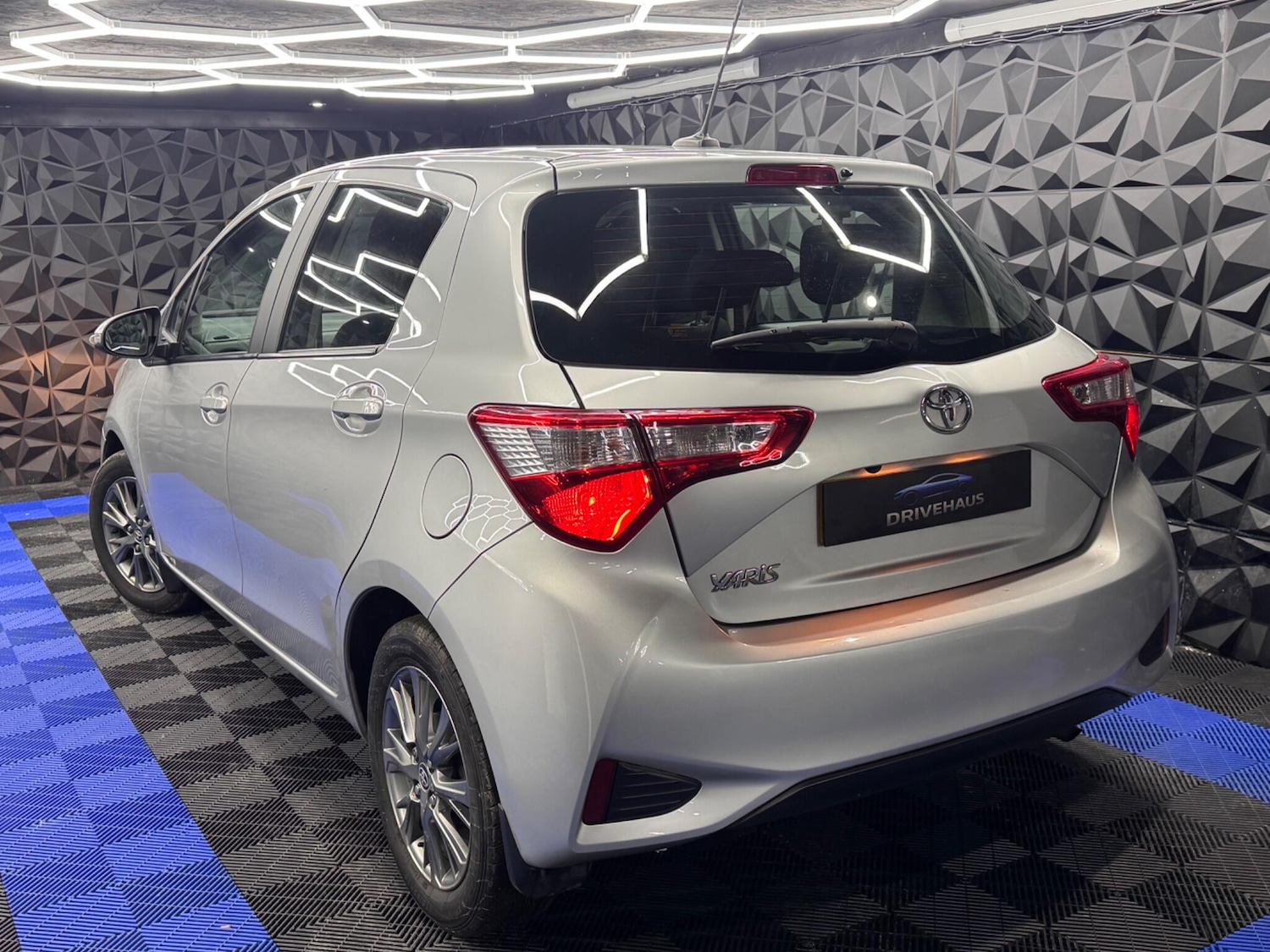 Used Toyota Yaris 2018 for sale - 77130640: Photo 5