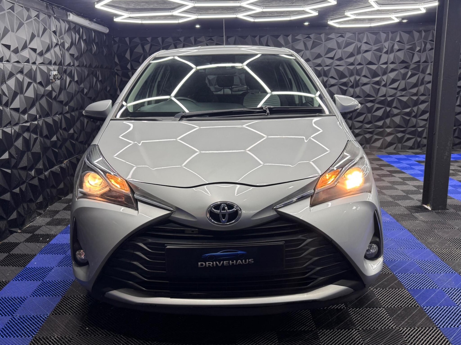 Used Toyota Yaris 2018 for sale - 77130640: Photo 7