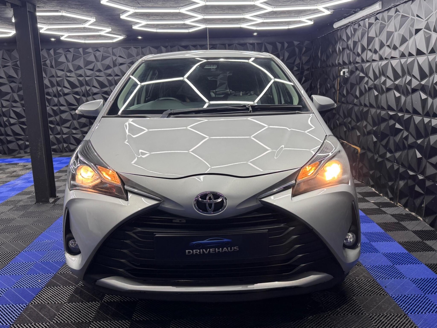 Used Toyota Yaris 2018 for sale - 77130640: Photo 9