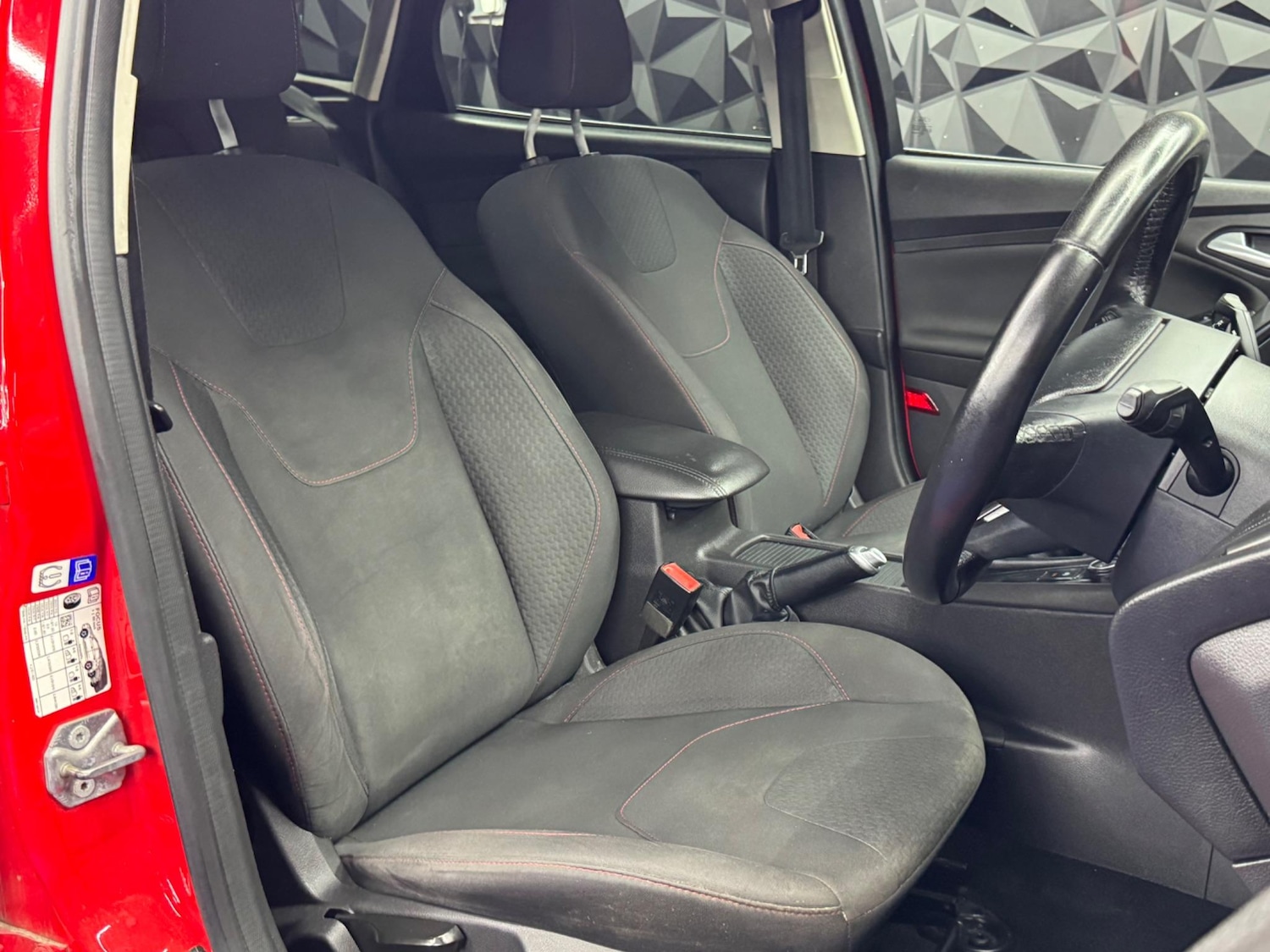 Used Ford Focus 2015 for sale - 77290916: Photo 14