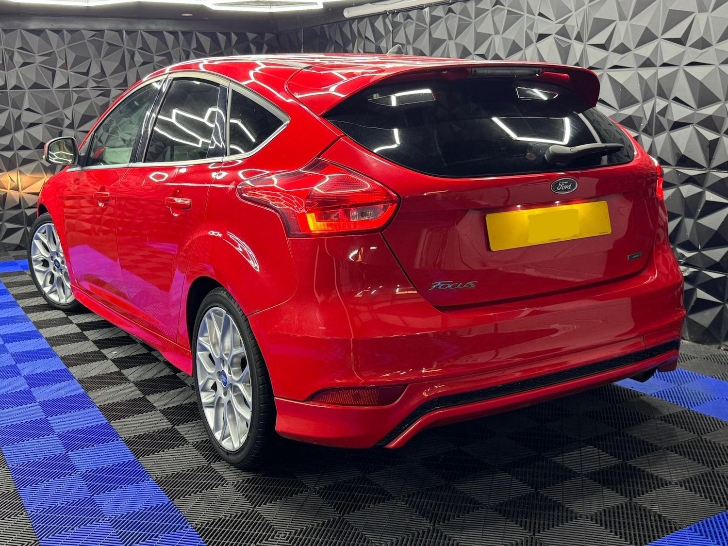 Used Ford Focus 2015 for sale - 77290916: Photo 6