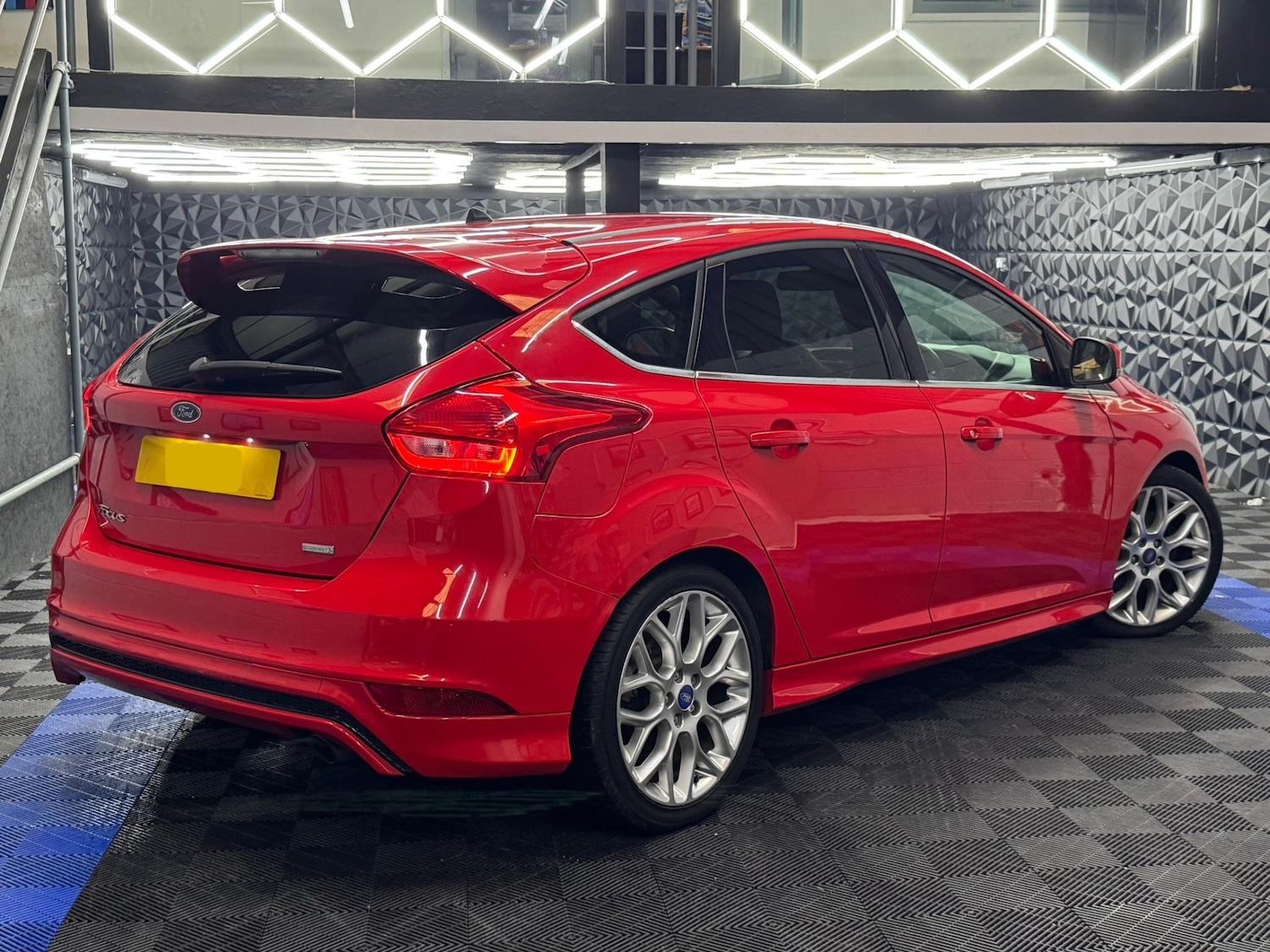 Used Ford Focus 2015 for sale - 77290916: Photo 9