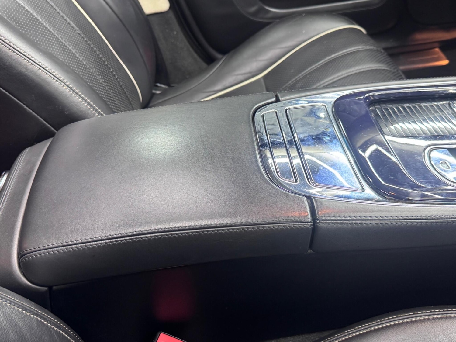 Used Jaguar XJ 2011 for sale - 77060316: Photo 38