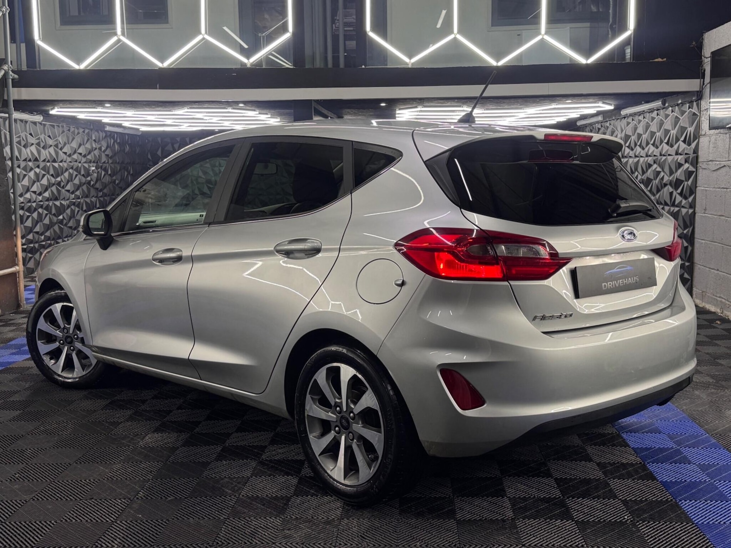 Used Ford Fiesta 2017 for sale - 77029505: Photo 17