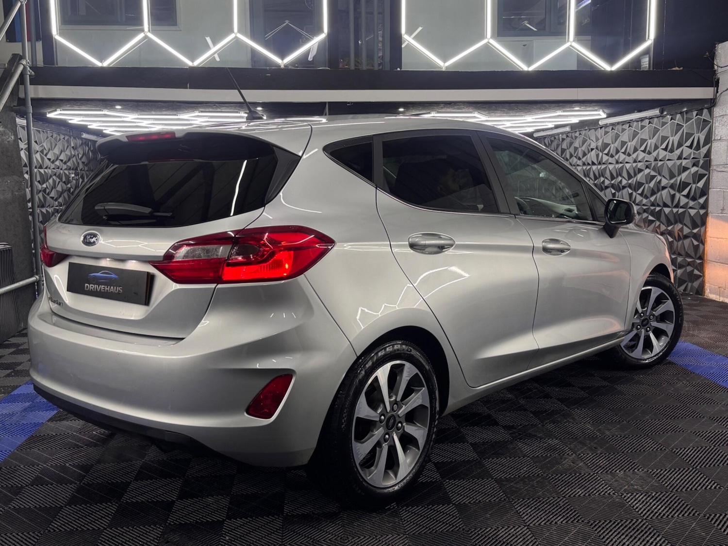 Used Ford Fiesta 2017 for sale - 77029505: Photo 24