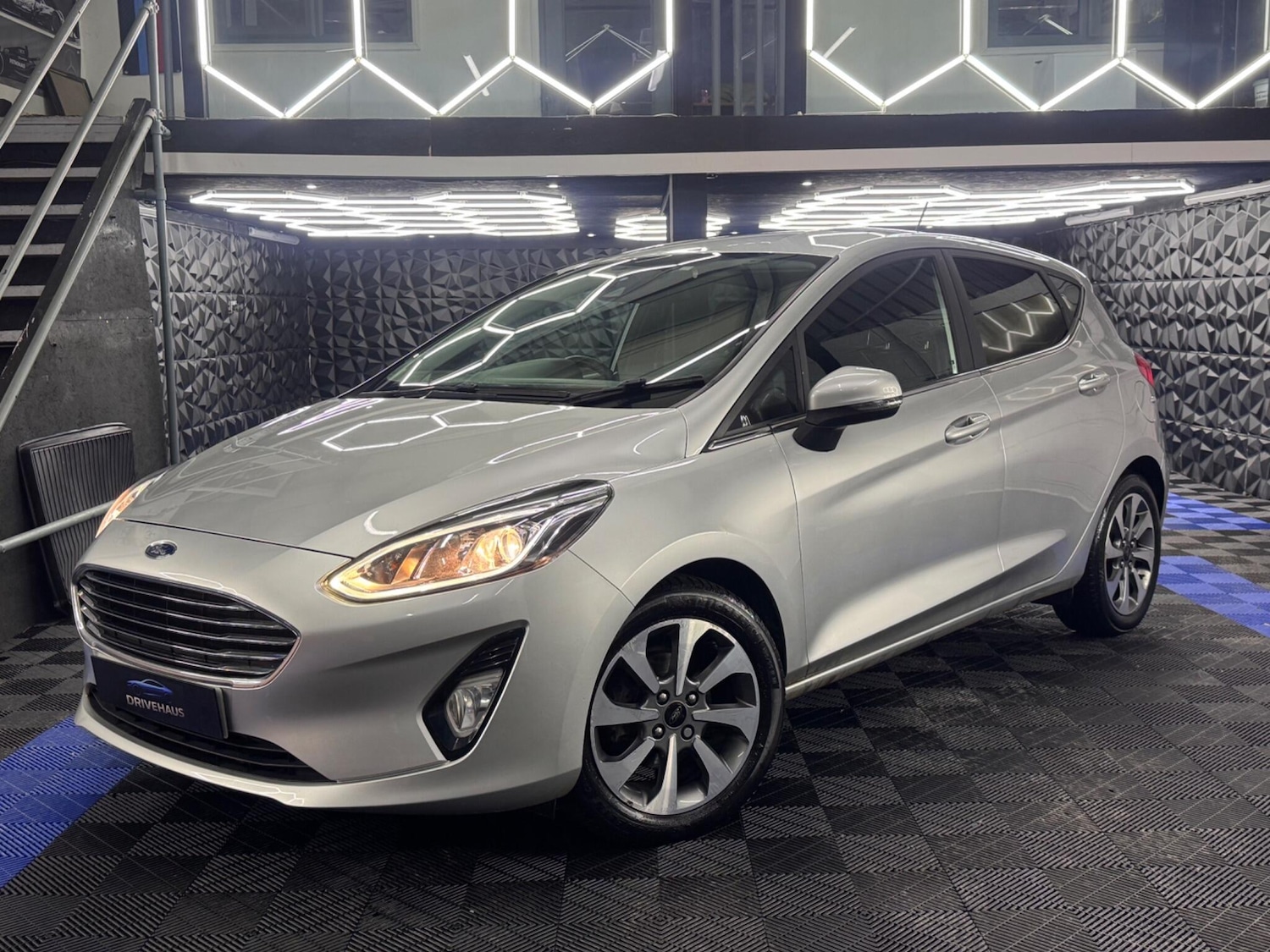 Used Ford Fiesta 2017 for sale - 77029505: Photo 3