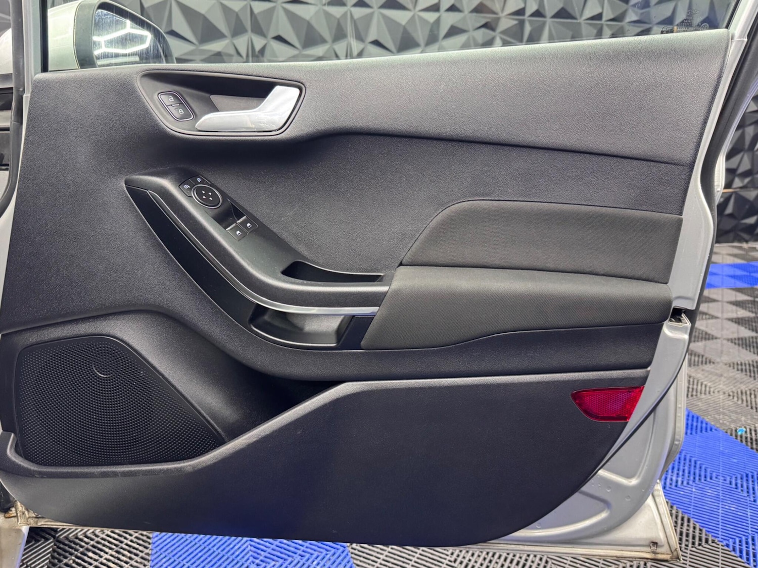 Used Ford Fiesta 2017 for sale - 77029505: Photo 36