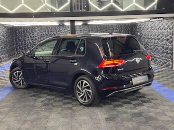 Used Volkswagen Golf 2019 for sale - 78334348: Photo