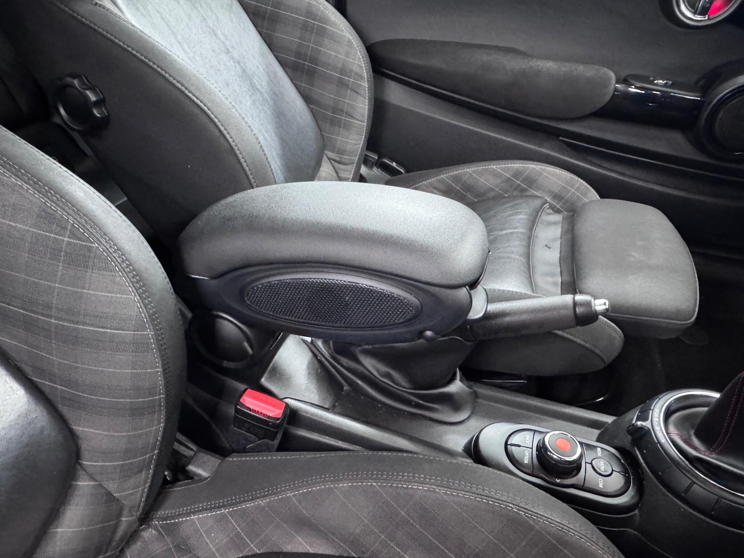 Used MINI Hatch 2016 for sale - 76989565: Photo 35