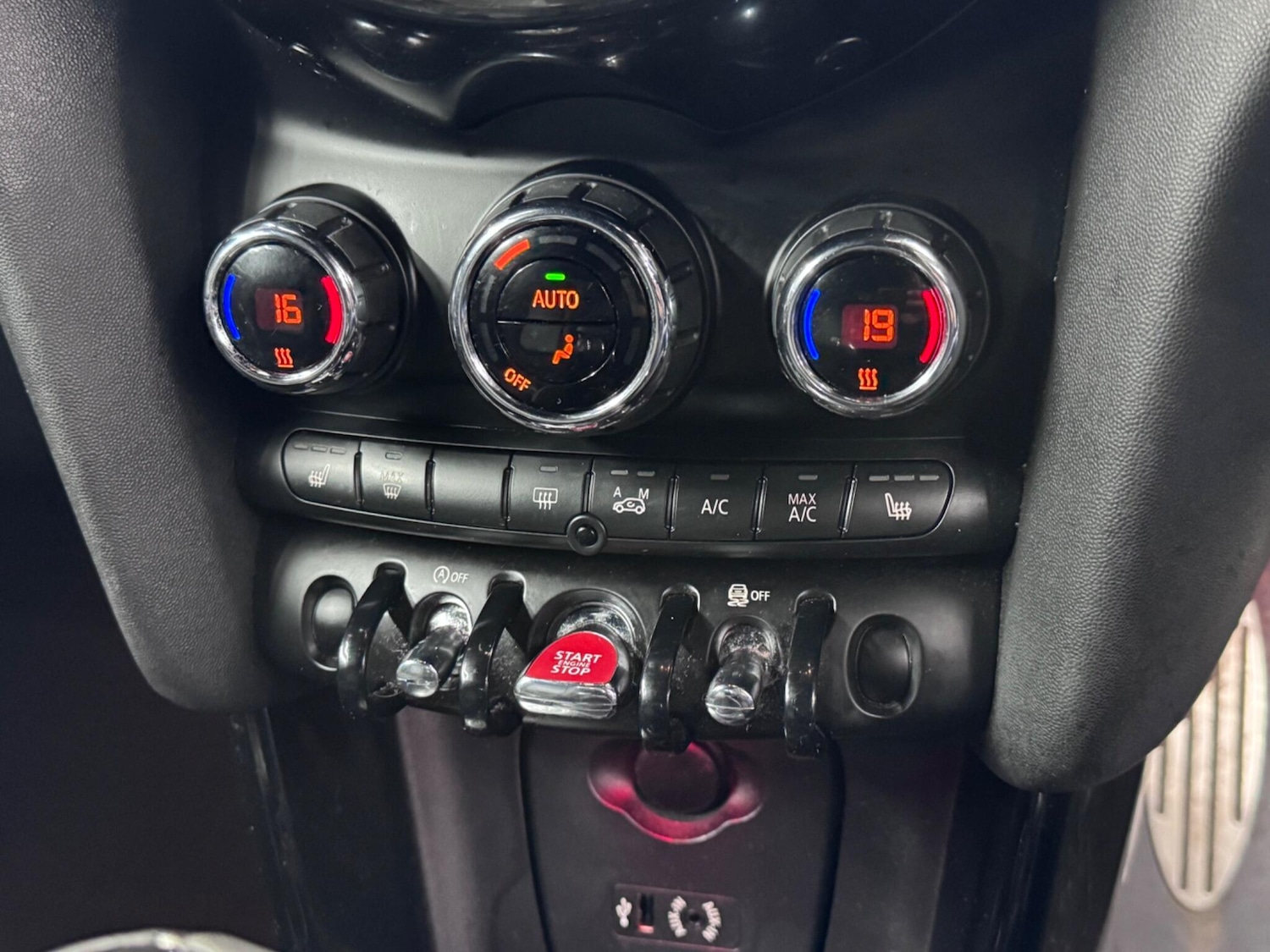 Used MINI Hatch 2016 for sale - 76989565: Photo 41