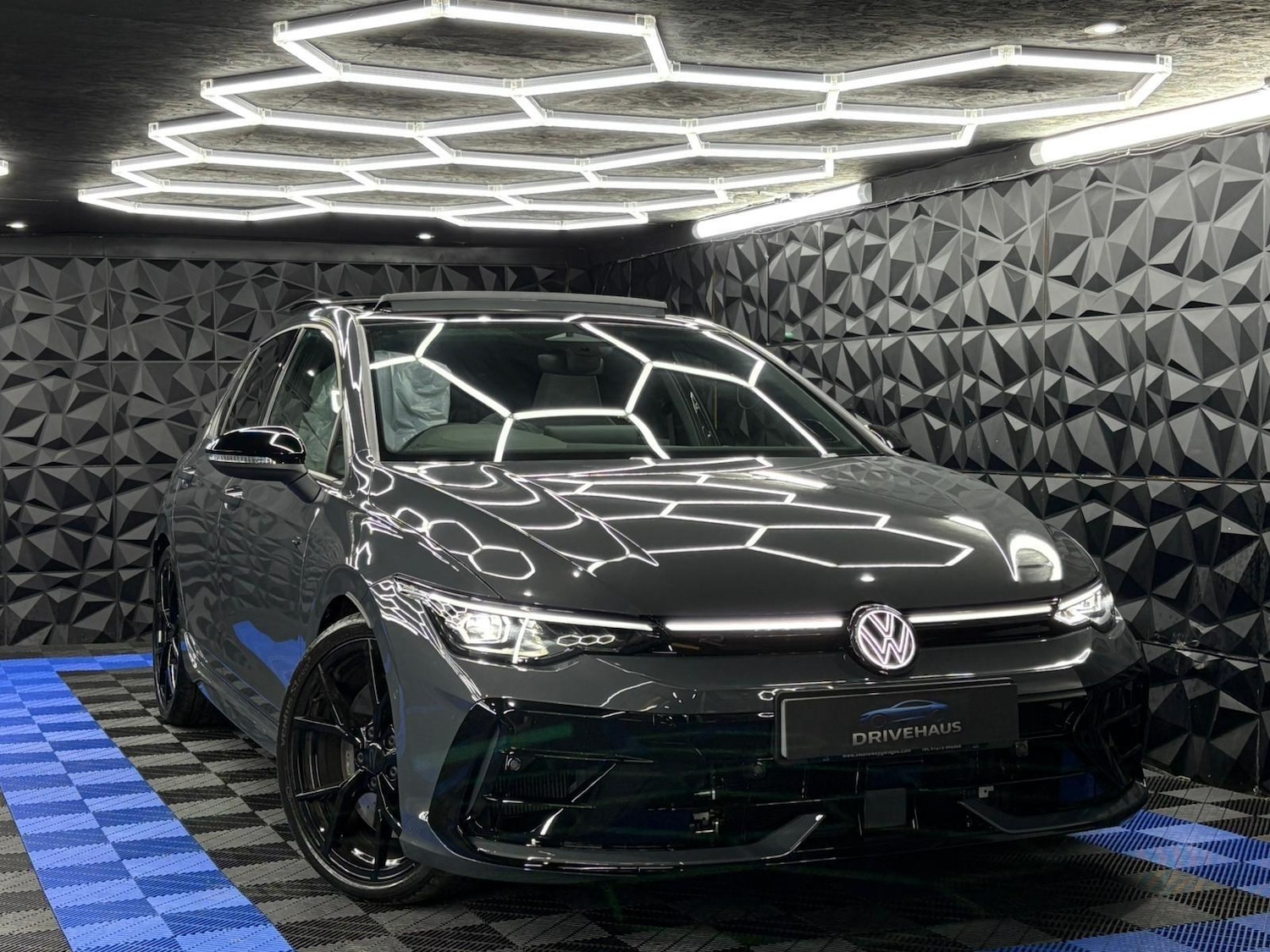 Used Volkswagen Golf 2025 for sale - 76996071: Photo 1