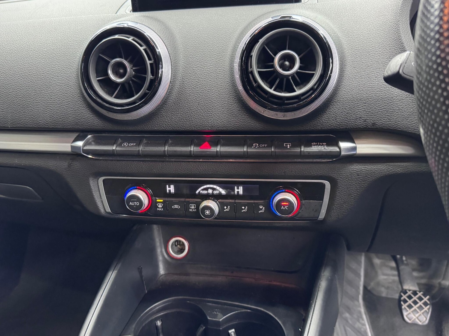 Used Audi A3 2014 for sale - 76597341: Photo 25