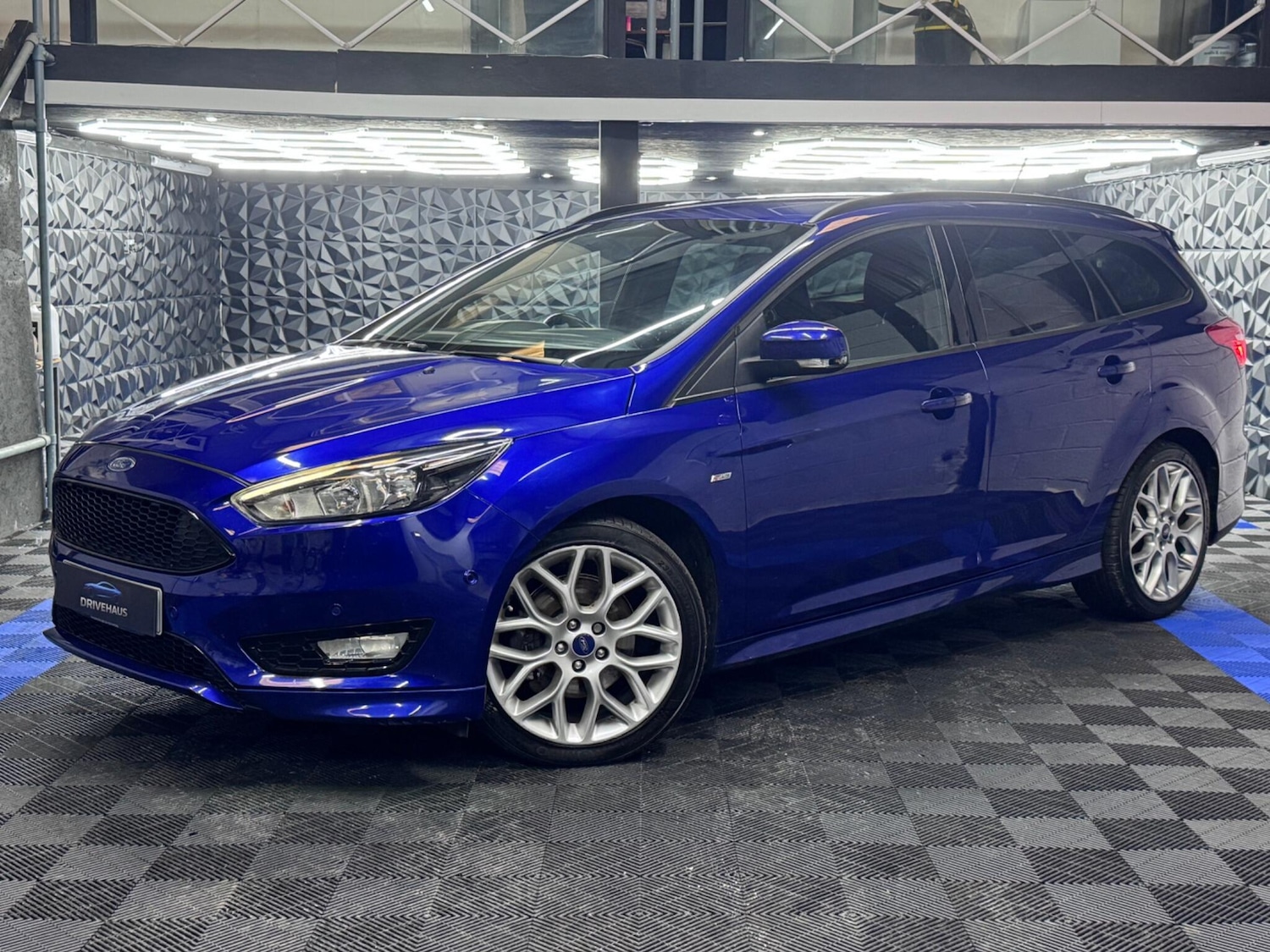 Used Ford Focus 2017 for sale - 76512379: Photo 10