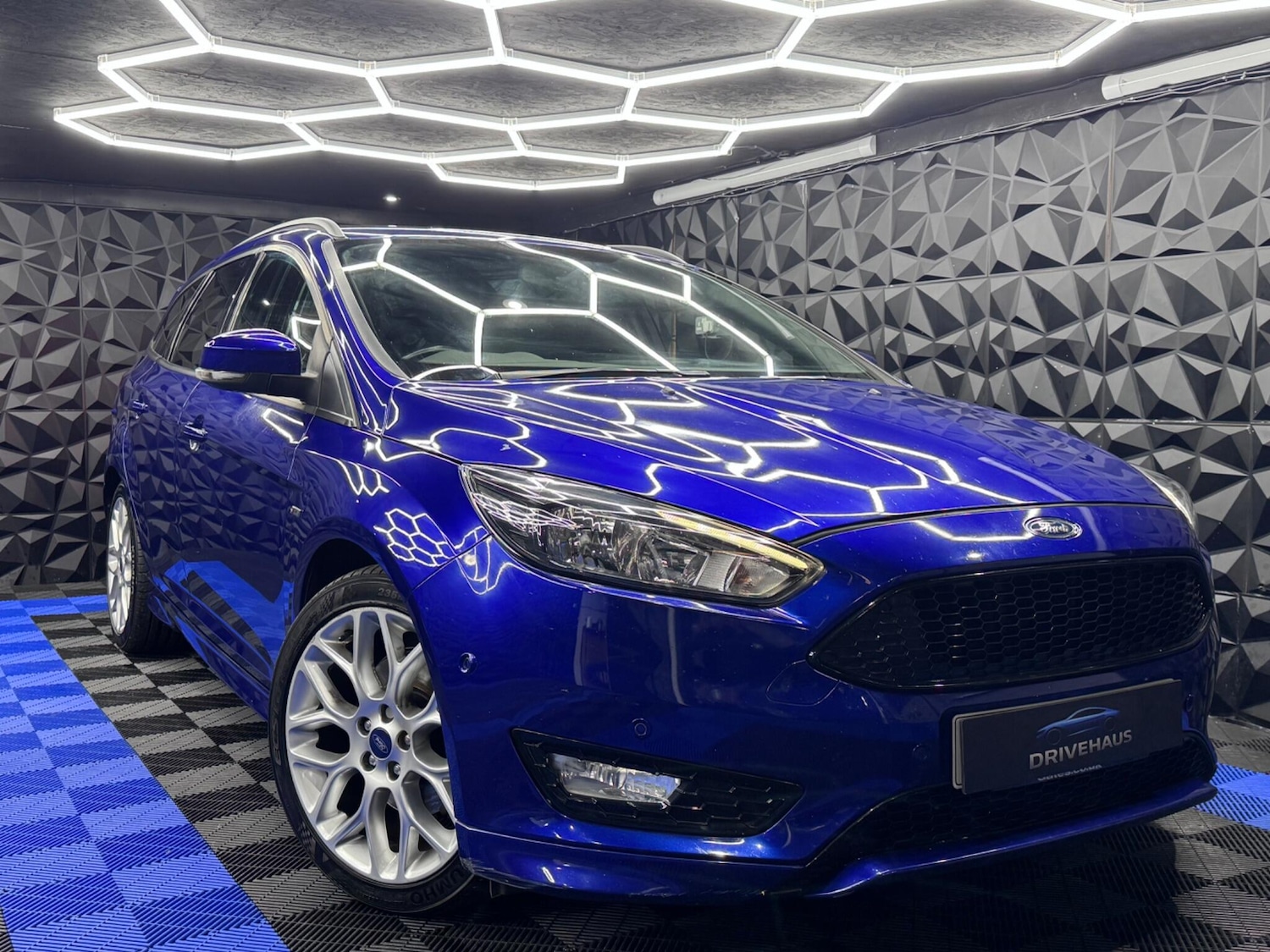 Used Ford Focus 2017 for sale - 76512379: Photo 6