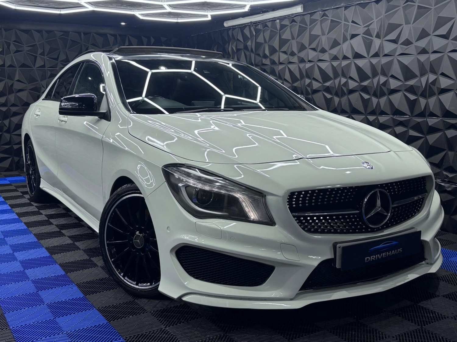 Used Mercedes-Benz CLA 2013 for sale - 76886412: Photo 1