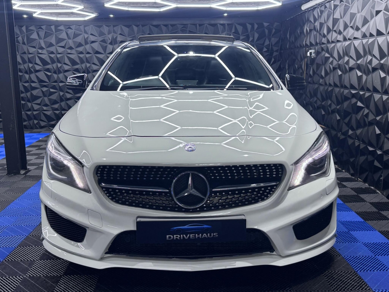 Used Mercedes-Benz CLA 2013 for sale - 76886412: Photo 2