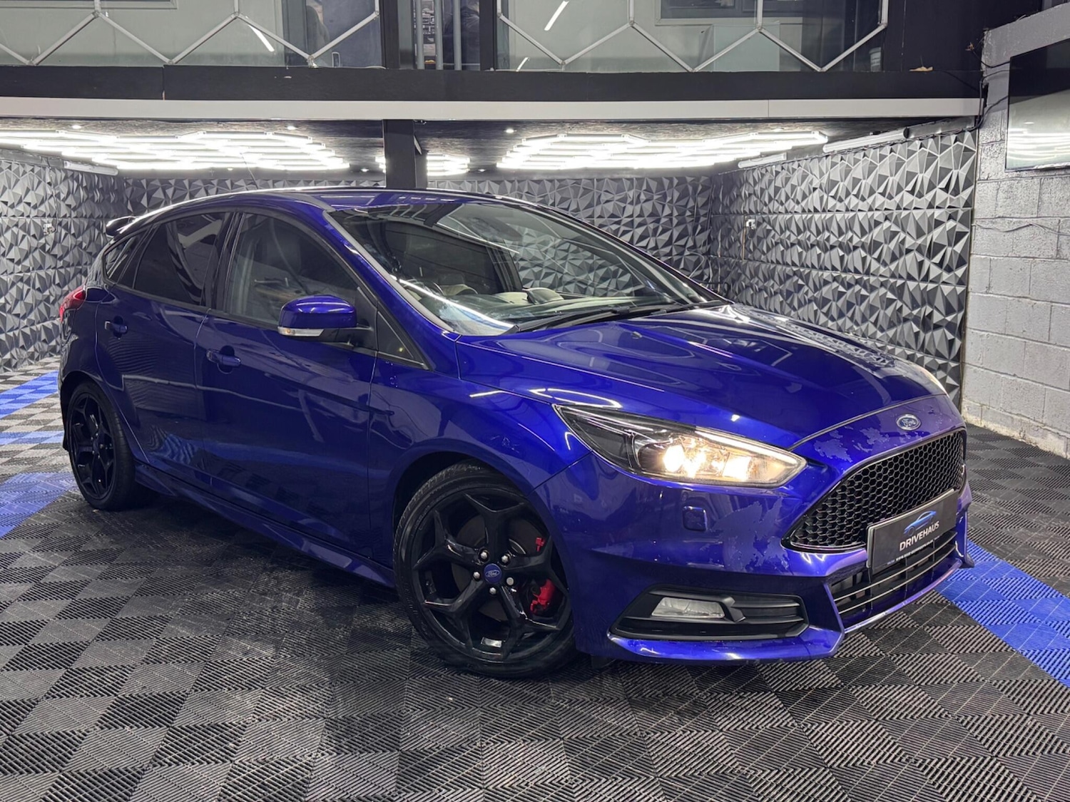 Used Ford Focus 2016 for sale - 77290917: Photo 3