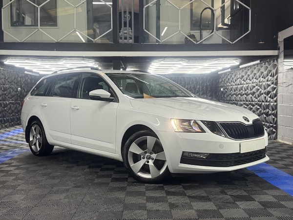 Used Skoda Octavia 2020 for sale - 75539876: Photo 2
