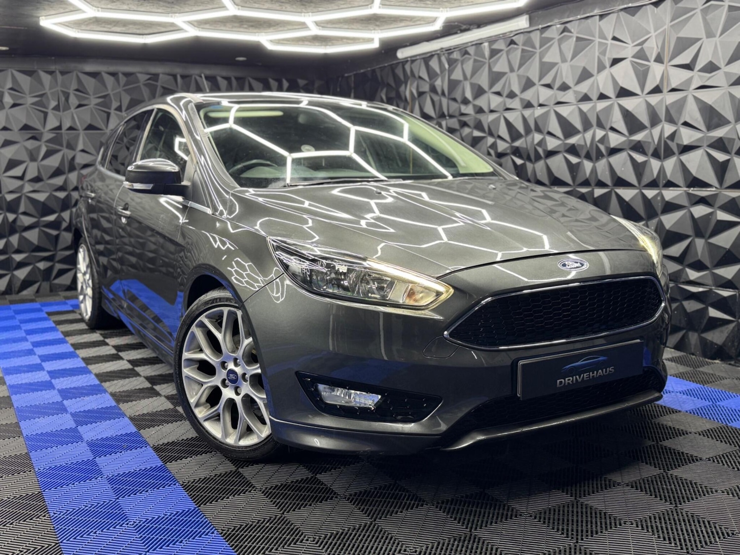 Used Ford Focus 2015 for sale - 77291073: Photo 1